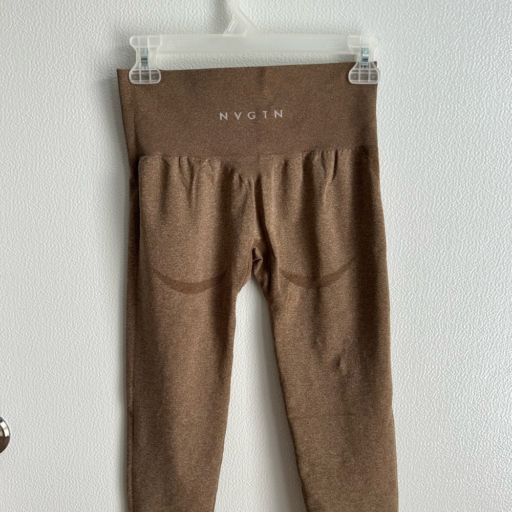 NVGTN Contour Seamless Leggings in Mocha Size M